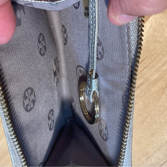 Tory Burch Zipper Around Silver-tone leather mini Pouch - Picture 7 of 9